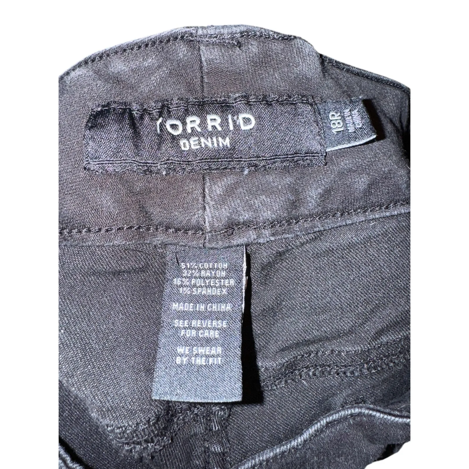 Torrid / Jeggings Skinny High-rise Jeans / Black / size 18R / EUC - Image 5