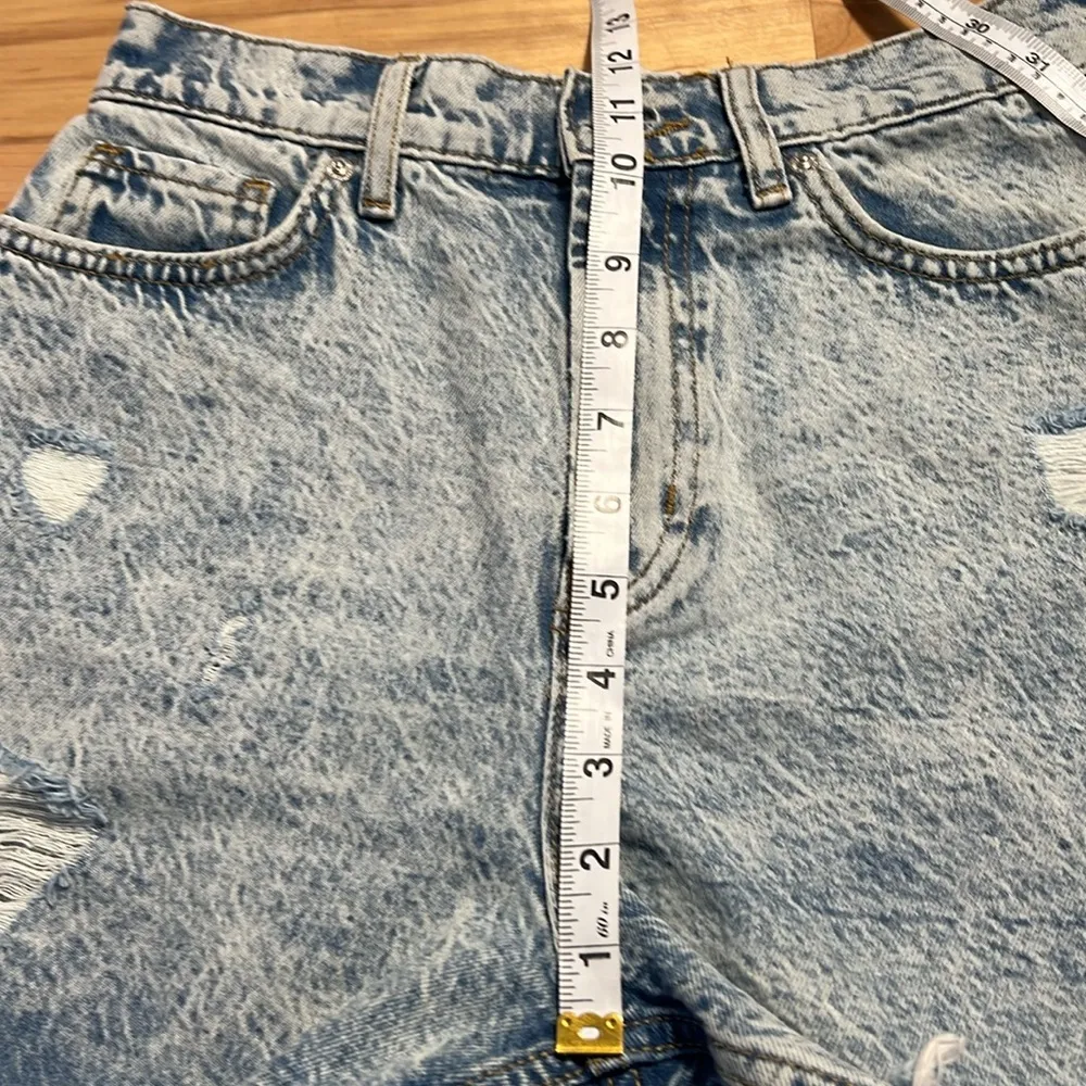 BDG Cutoff Distressed Jean Shorts - Image 10