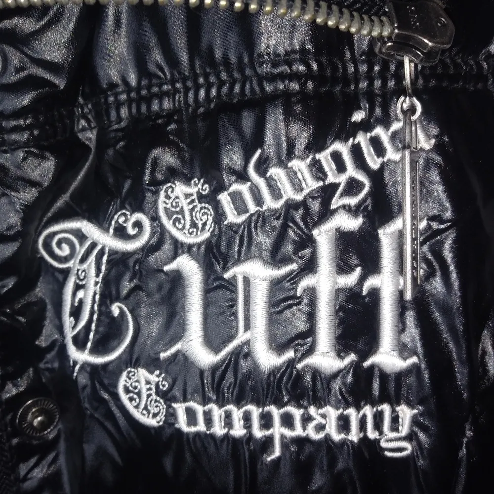 COWGIRL TUFF S Y2K Western Bling Black Shiny Logo Puffer Vest Silver - Image 9