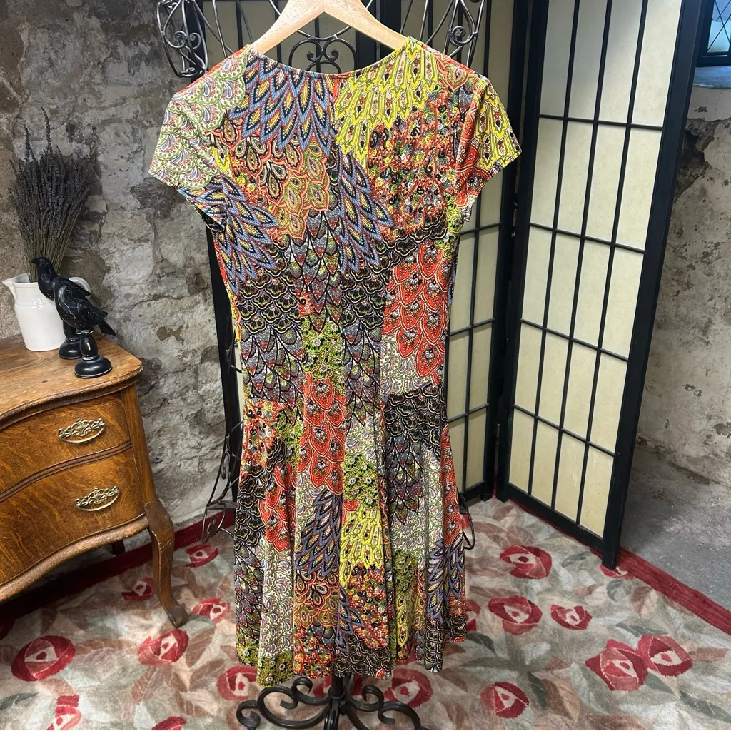 VNT 90s Joseph Ribkoff Peacock Print Wrap V-Neck Multicolor Midi Dress: Size 6 - Image 4