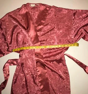 Victoria's Secret Pink Silk Robe - Image 7