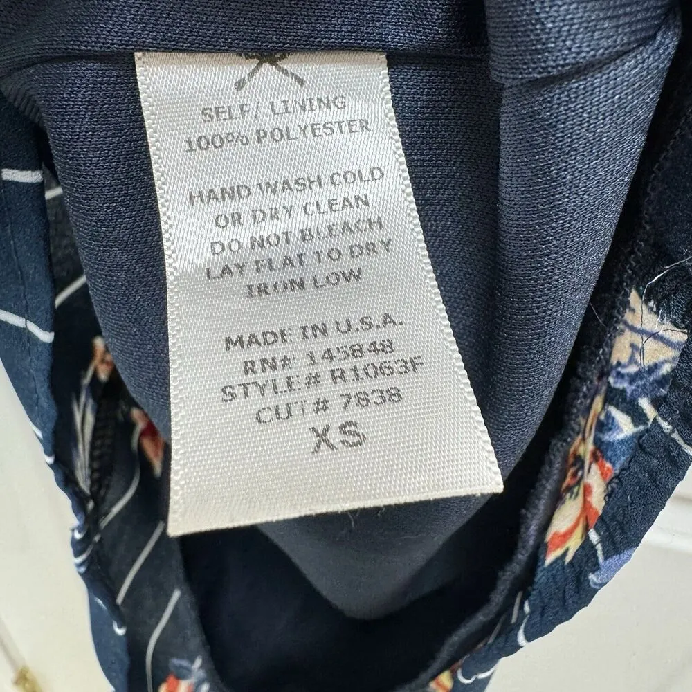 Everly Short Romper Sz XS Faux Wrap Sleeveless V Neck Navy Floral Summer Travel - Image 4