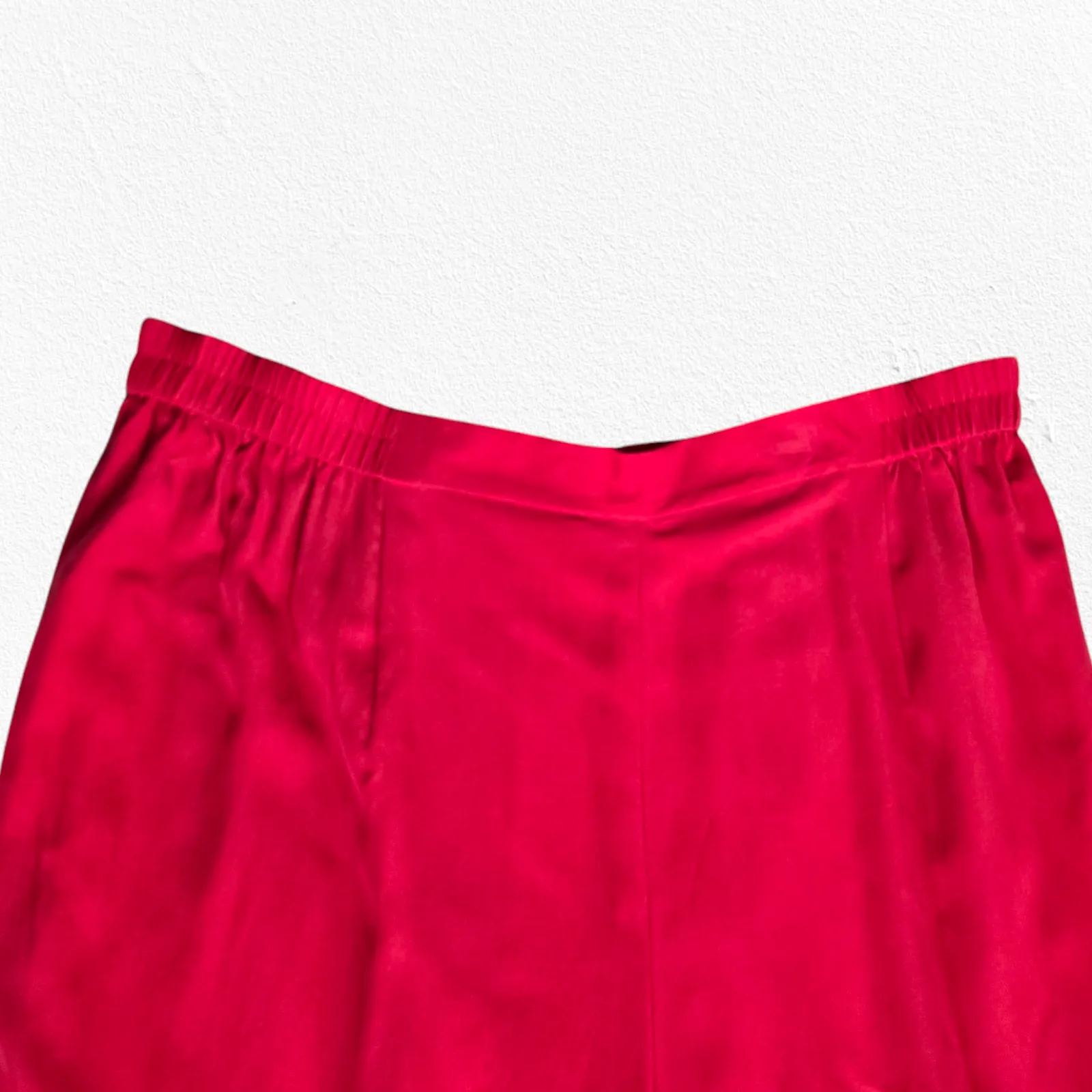 1990s Vintage Red Silk Floral Embroidery Cropped Capri Wide Leg Pants Size 14 - Image 2