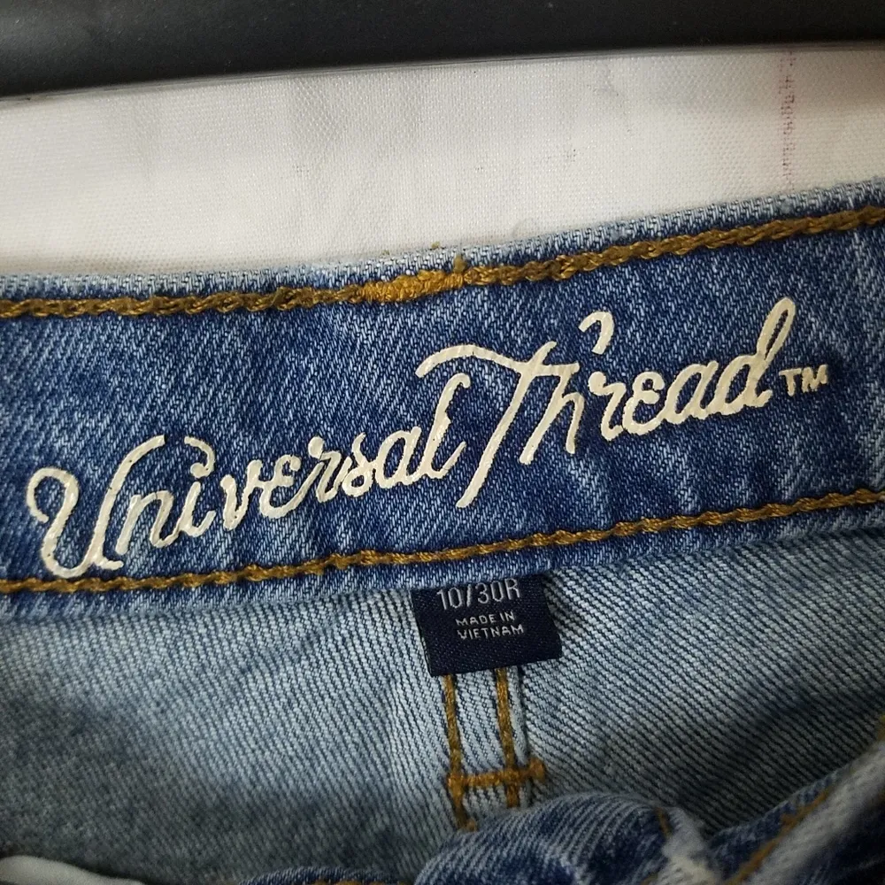 Universal Thread Blue Straight Leg Jeans - Image 5