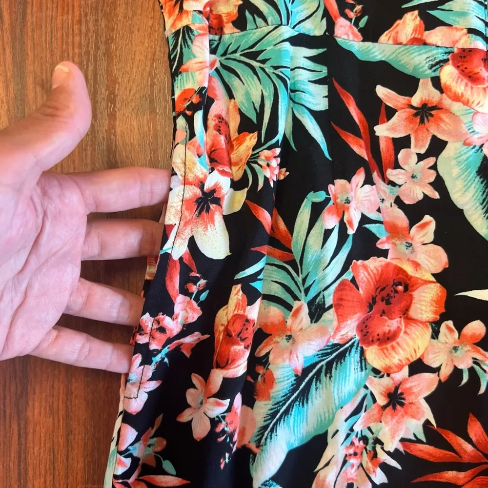 NWT Passport Floral Romper Size M Size M - Image 6