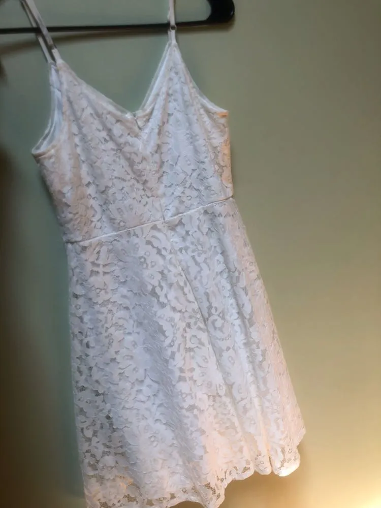 LF Lace Dress - Image 4