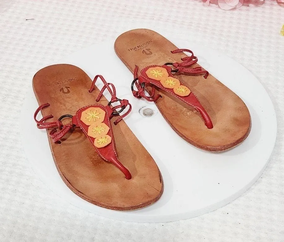 TRUE Religion Women's Leather Tan and Red Sandals Size 8 - Image 6