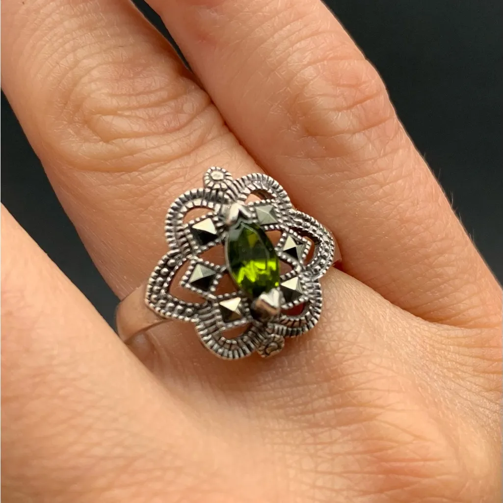 VTG Art Deco Style Sterling Silver 925 Green Crystal Marcasite Ring Size 8.75 - Image 6