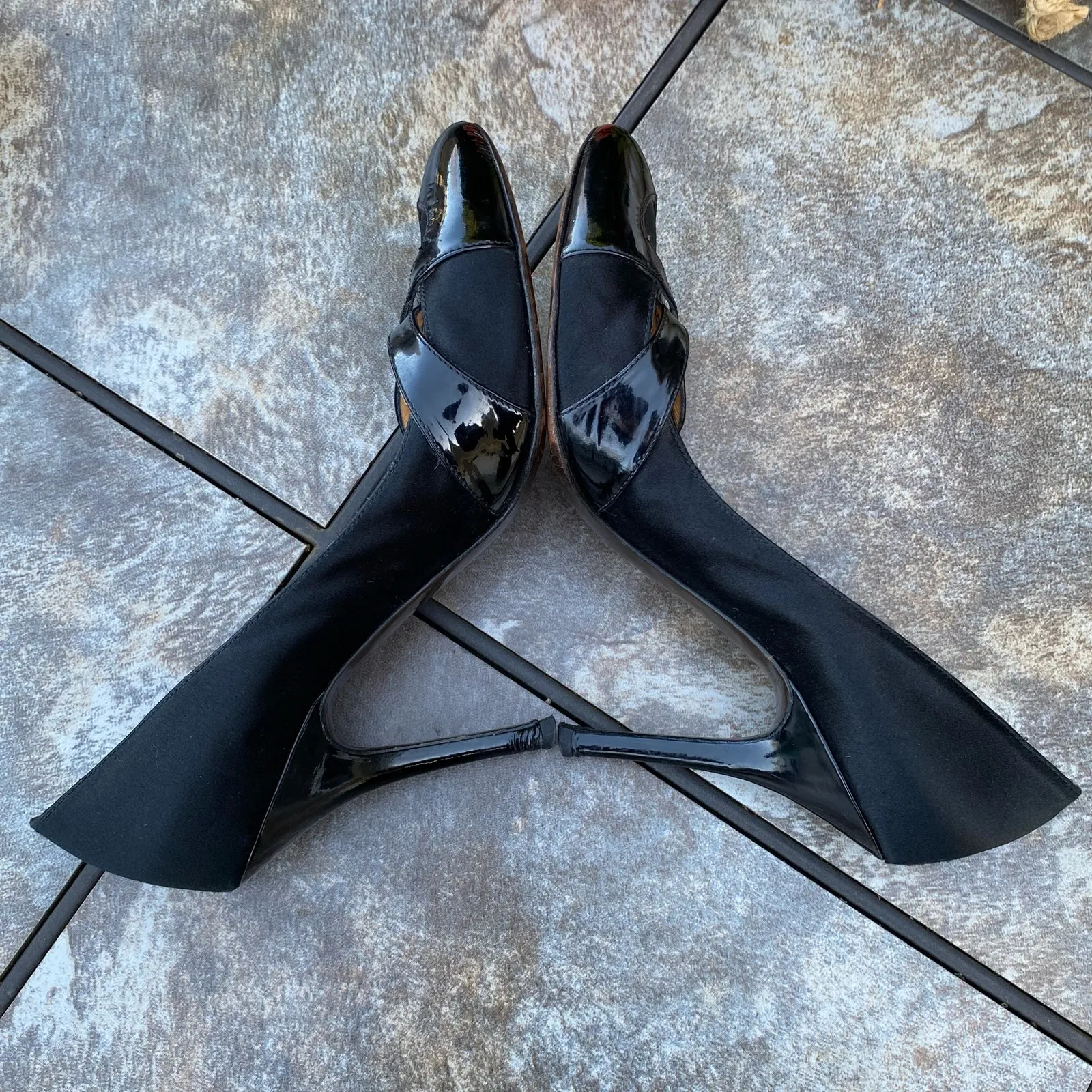 Fendi Black Satin & Patent Leather Stiletto Pumps Size 8.5 Luxury - Image 6