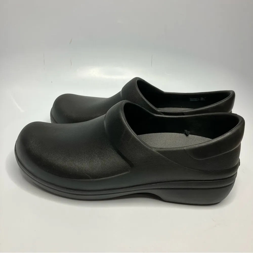 Crocs dual comfort clogs‎ black size 10 - Image 3