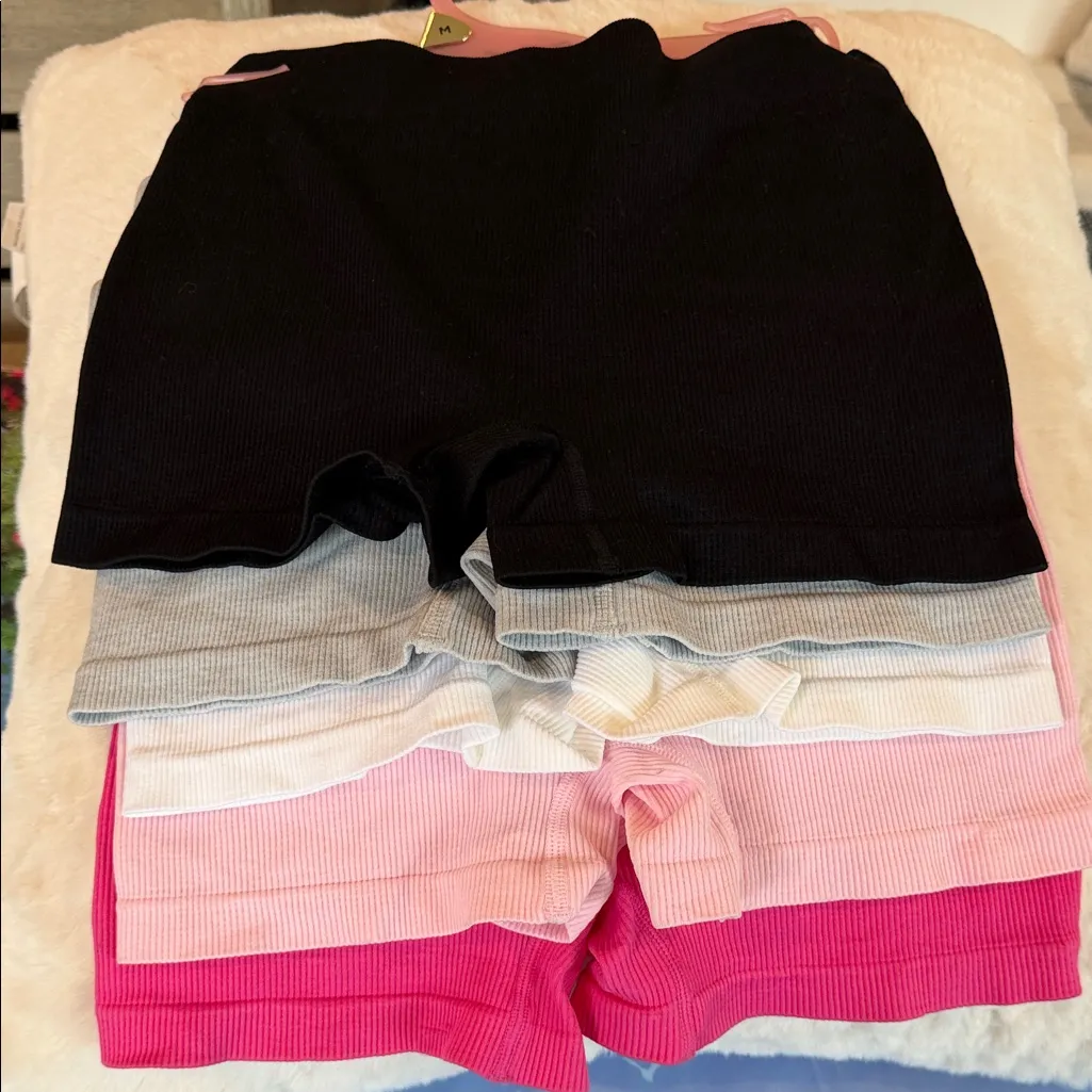NWT Juicy Couture Women’s Multicolor Pink and Neutral Ribbed Shorts Set of 5 - Image 2