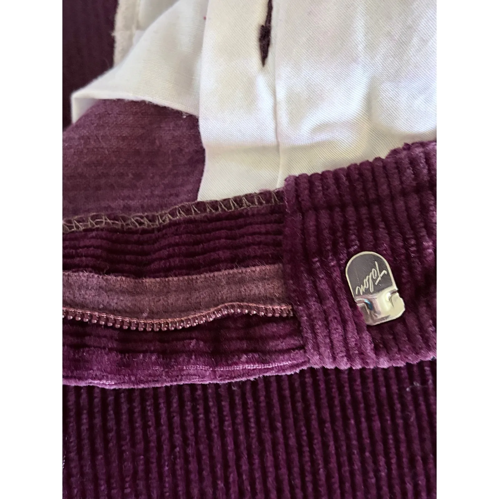 Hunter's Run Vintage Burgundy High Waisted Corduroy Slacks size 27 Purple - Image 8