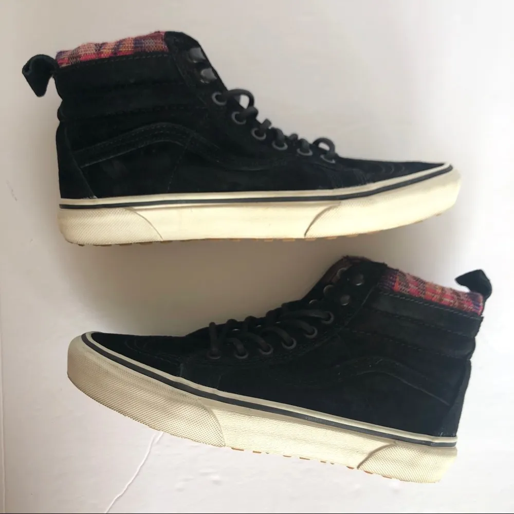 Sk8 Hi MTE Black Suede Women Shoes Size 8 - Image 3
