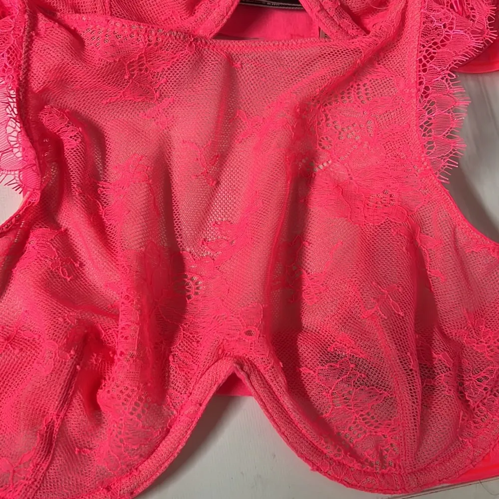 - New 32D  Victorias Secret very sexy high neck lace unlined logo bra - Image 2