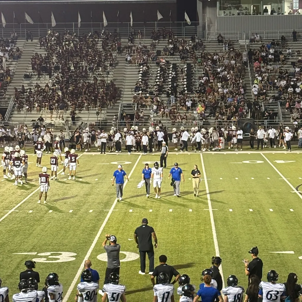 Coach poppy Floral canvas Wristlet wallet with Red patent Accents - Image 5