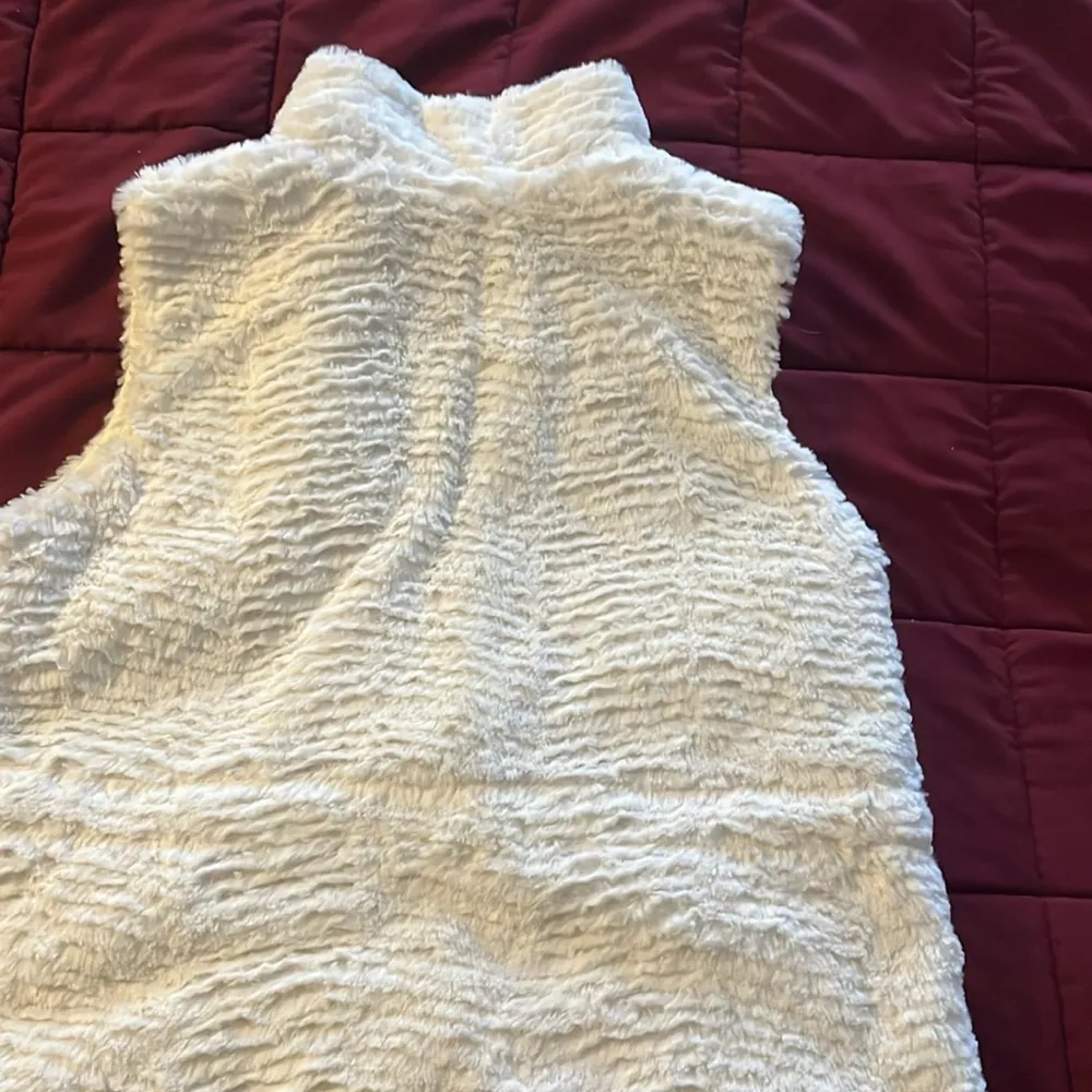 Kim Rogers White Fur Vest Petite Medium with front pockets - Image 4