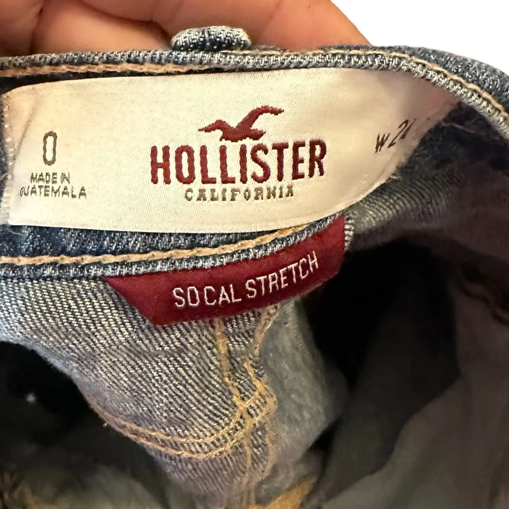 Hollister Socal‎ Stretch Distressed Capri Jeans - Image 4