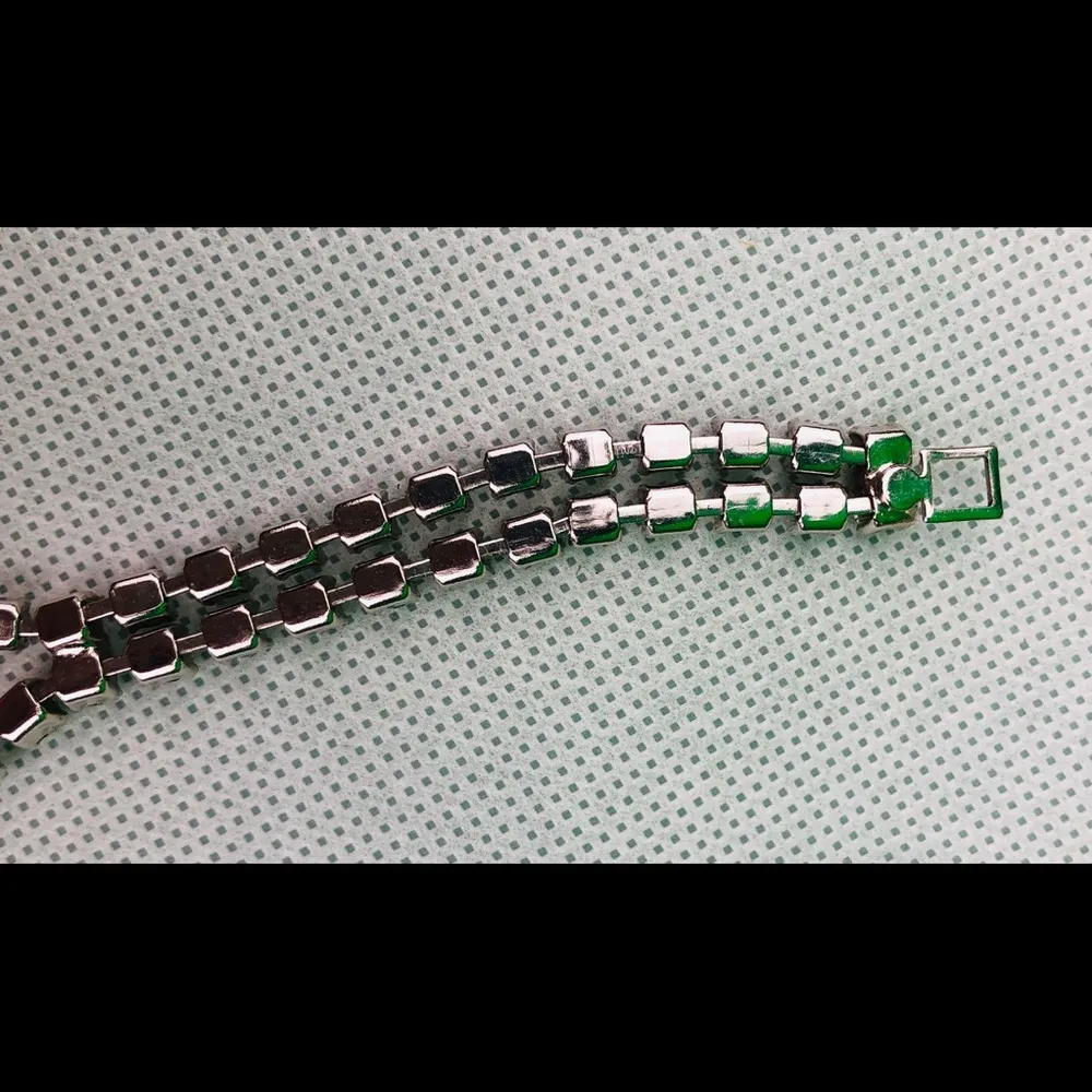 Vintage Rhinestone Silver Tone Fashion Bracelet - Image 4