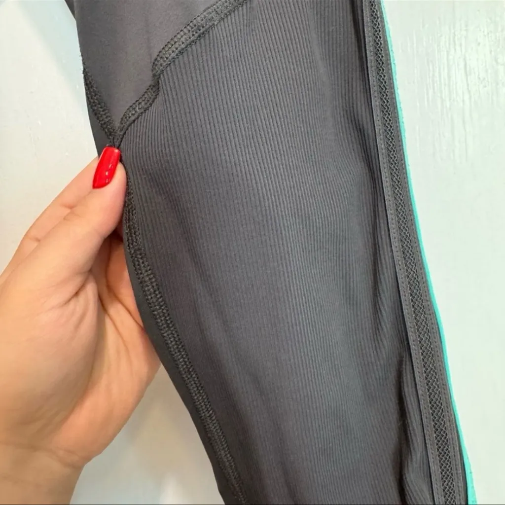 Lululemon Race With Grace Crop Leggings | Size 6 | Soot / Bali Breeze - Image 7
