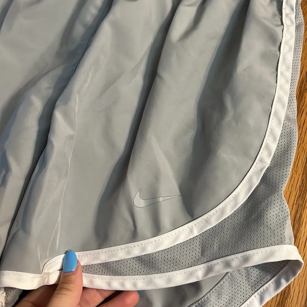 Nike Light Gray Running Shorts - Image 2