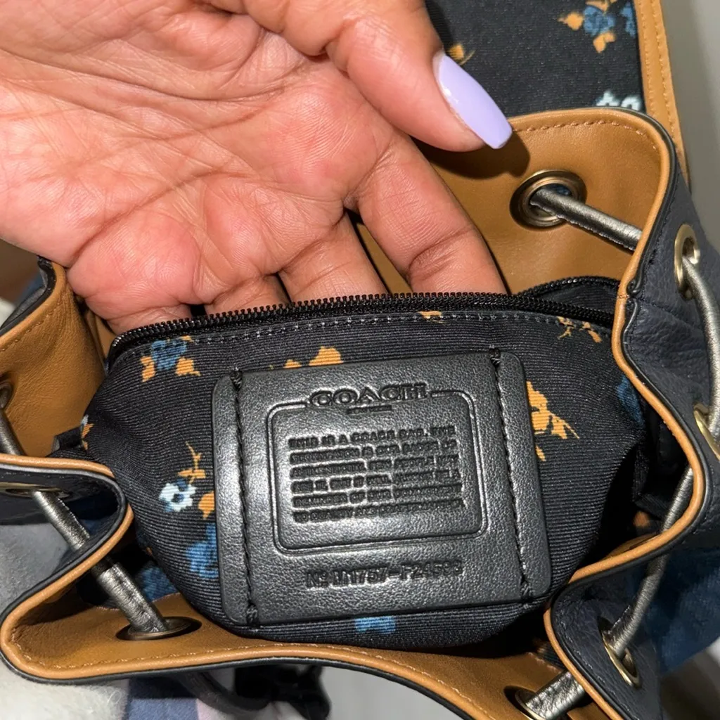 Coach Two-Tone Black and Blue Backpack - Like New - Image 8