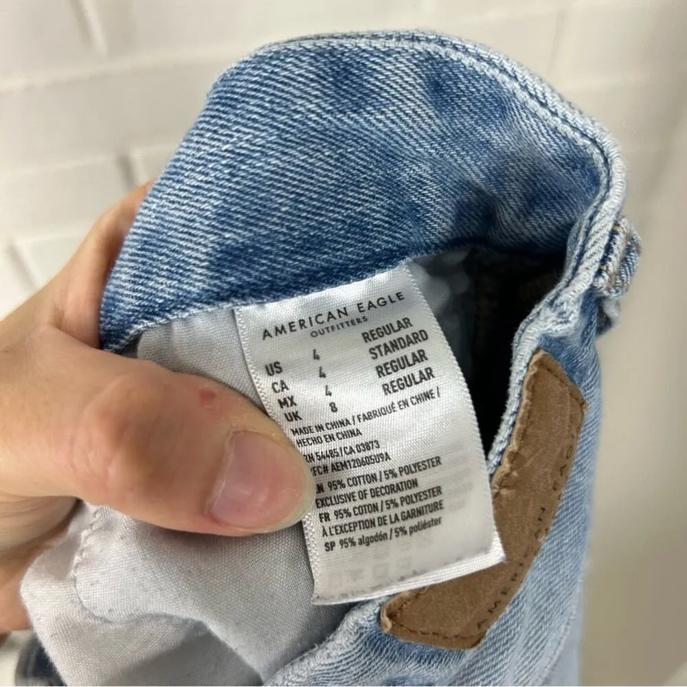 American Eagle Light Wash Distressed Curvy Mom Jean Size 4 - Image 4