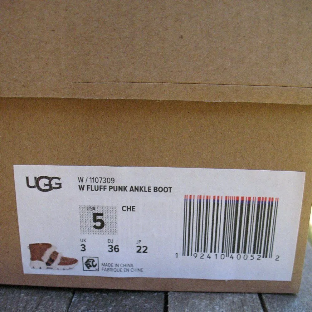 NWT UGG Ankle Boots - Image 10