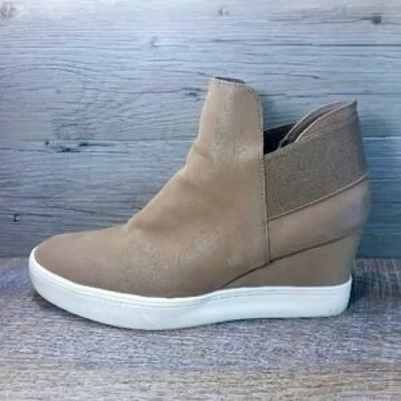 Maurices - Adorable Suede Tan and White Booties - Brand New! - Image 2