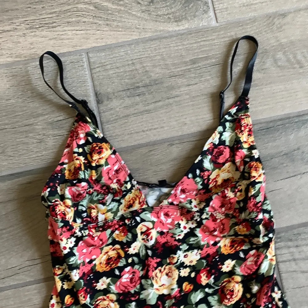 Chocolate USA floral bodysuit Black Size L - Image 2