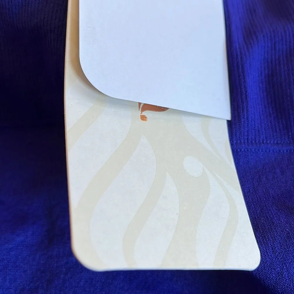 NWT FABLETICS Mid-Rise SculptKnit Leopard 7/8 Leggings - Image 7