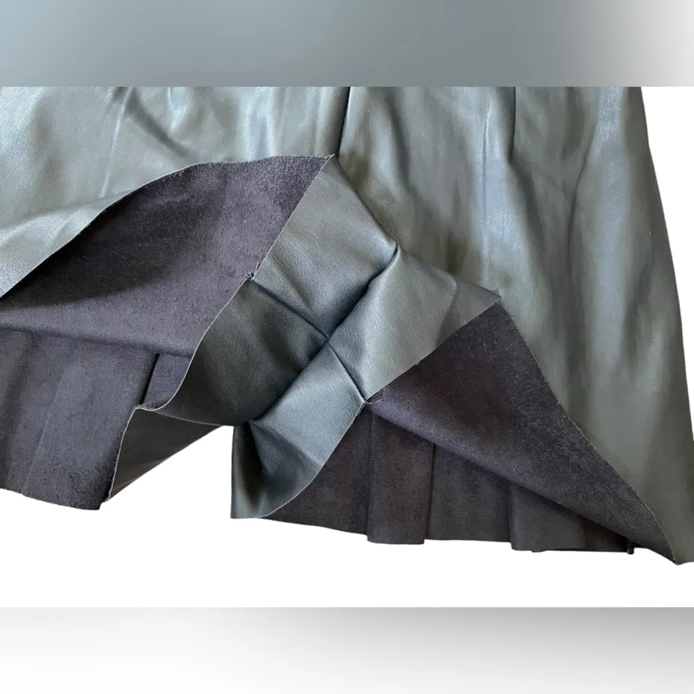 NEW Shinestar Black Goth Grunge Punk Pleated Vegan Leather Faux Skirt Shorts - Image 3