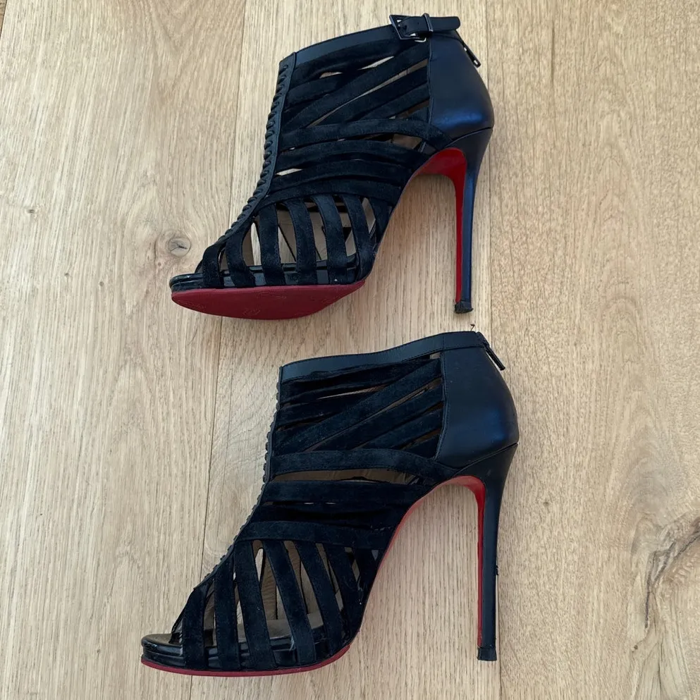 Christian Louboutin Stiletto Pumps Velvet Karina Size 39.5 Black - Image 3