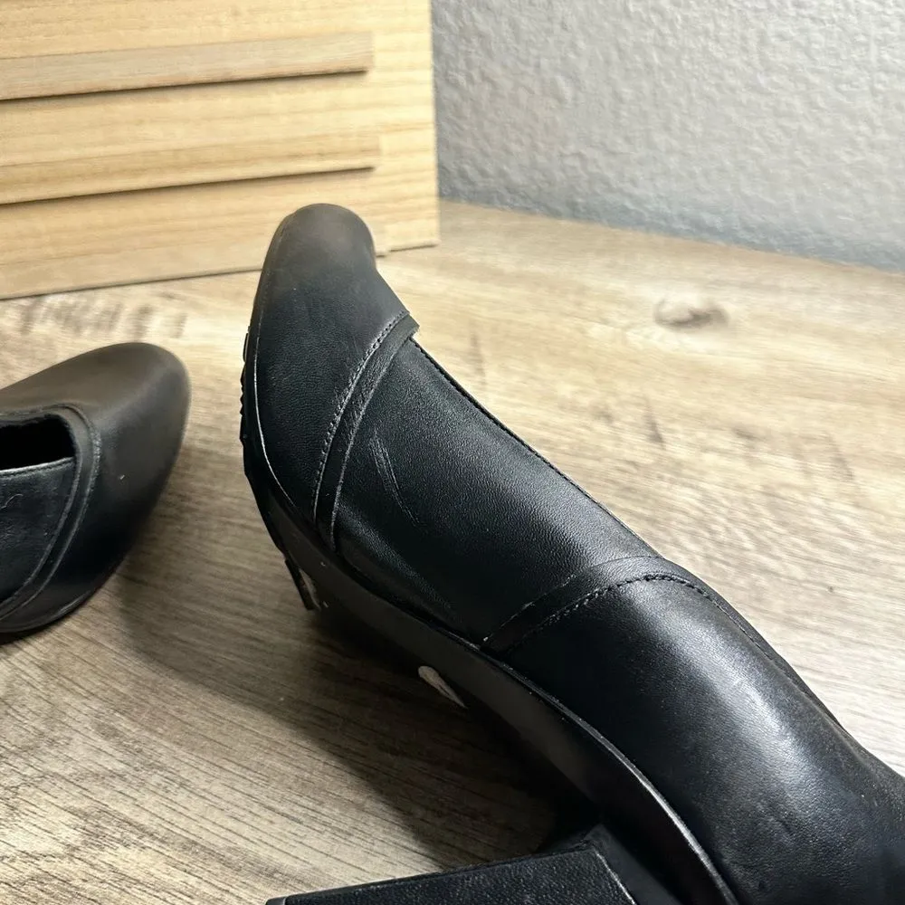 Tsubo Black Women’s 8.5 Leather Pumps Round Toe Slip On Shoes - Image 5