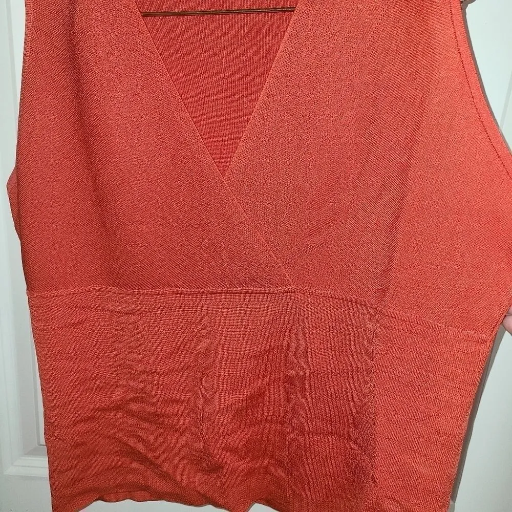 Valerie Stevens Knit Surplus neck sleeveless shirt - Image 3
