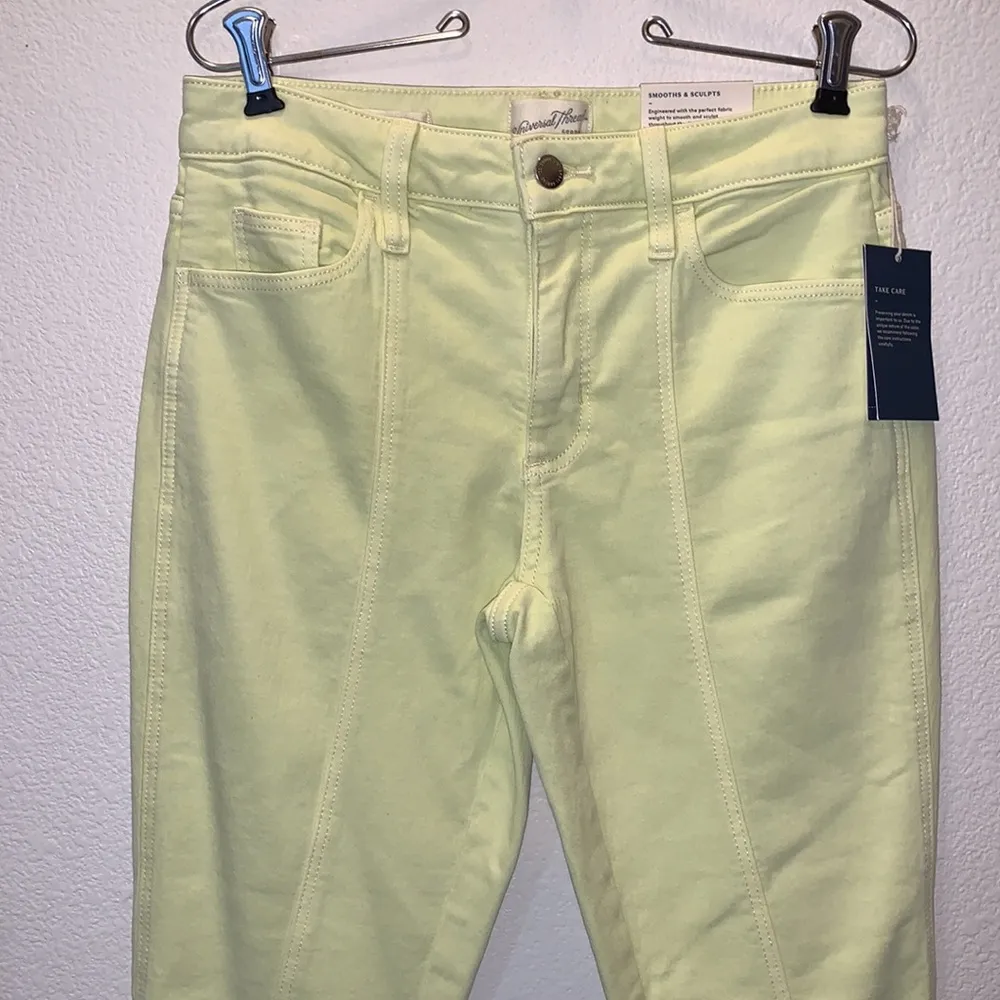 NWT Universal Thread yellow high rise skinny jeans - Image 2