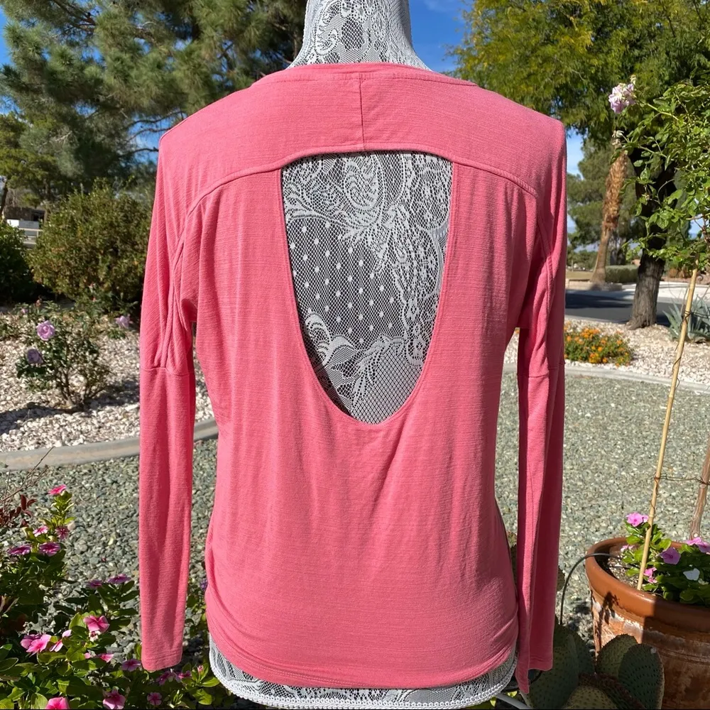 SKECHERS PERFORMANCE Women’s 3/4 Long Sleeve Backless Workout Tee Shirt XS - Image 6