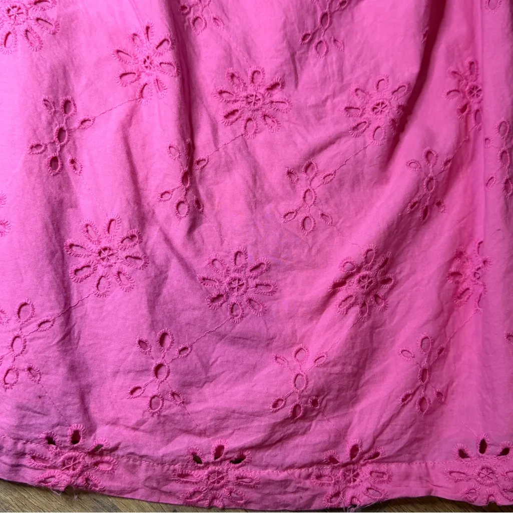 Crown & Ivy Pink Floral Eyelet Blouse size small - Image 7