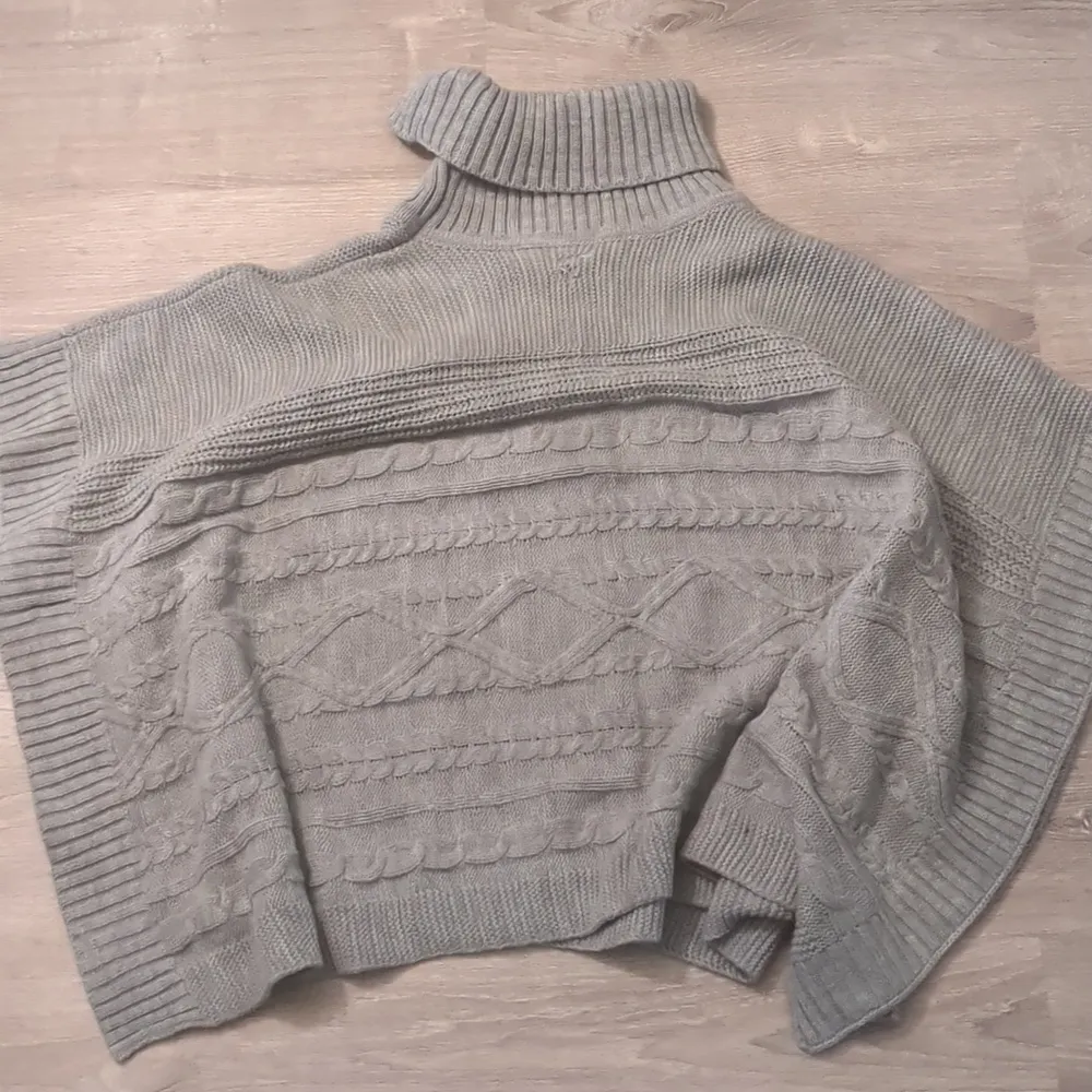 Lole gray turtleneck poncho OS - Image 7