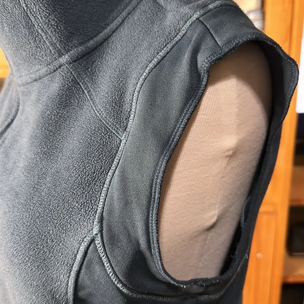 Columbia Forest Green Fleece Vest with Pockets - Image 4