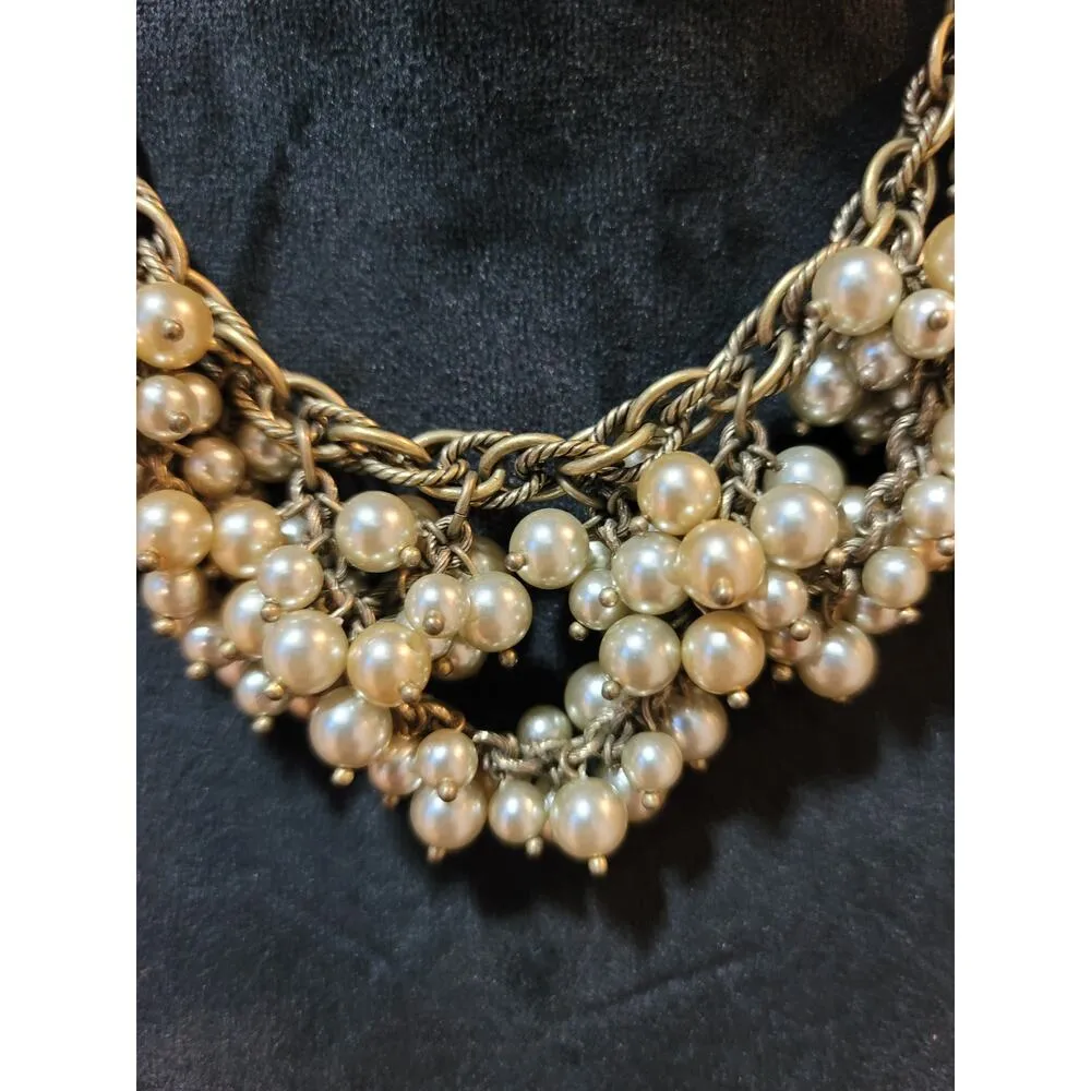 Women's Vintage Gold Chain Necklace With Faux Pearls And Lobster Clasp Lock - Image 3