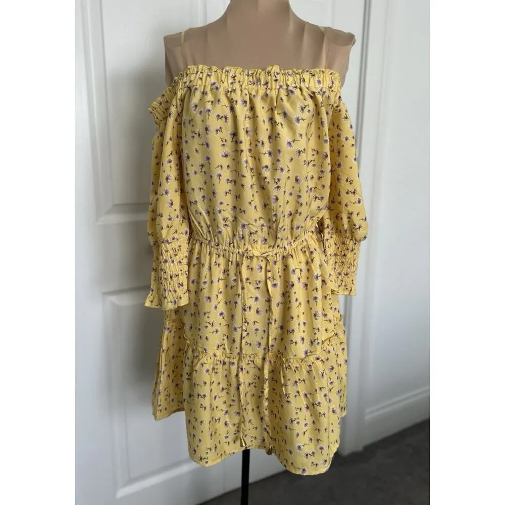 Hint Of Blush Yellow Ditsy Flower Off the shoulder Short Sleeve Mini Dress Sz M - Image 2