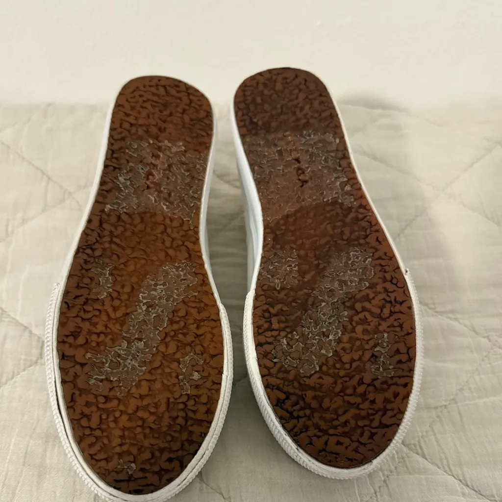 Superga Classic White Lace-Up Sneakers - Image 3