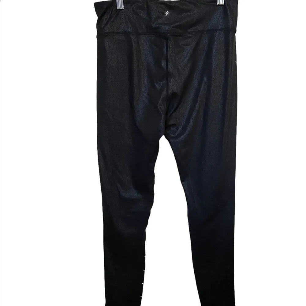 Electric Yoga metallic black high rise size large star print accents. - Image 3