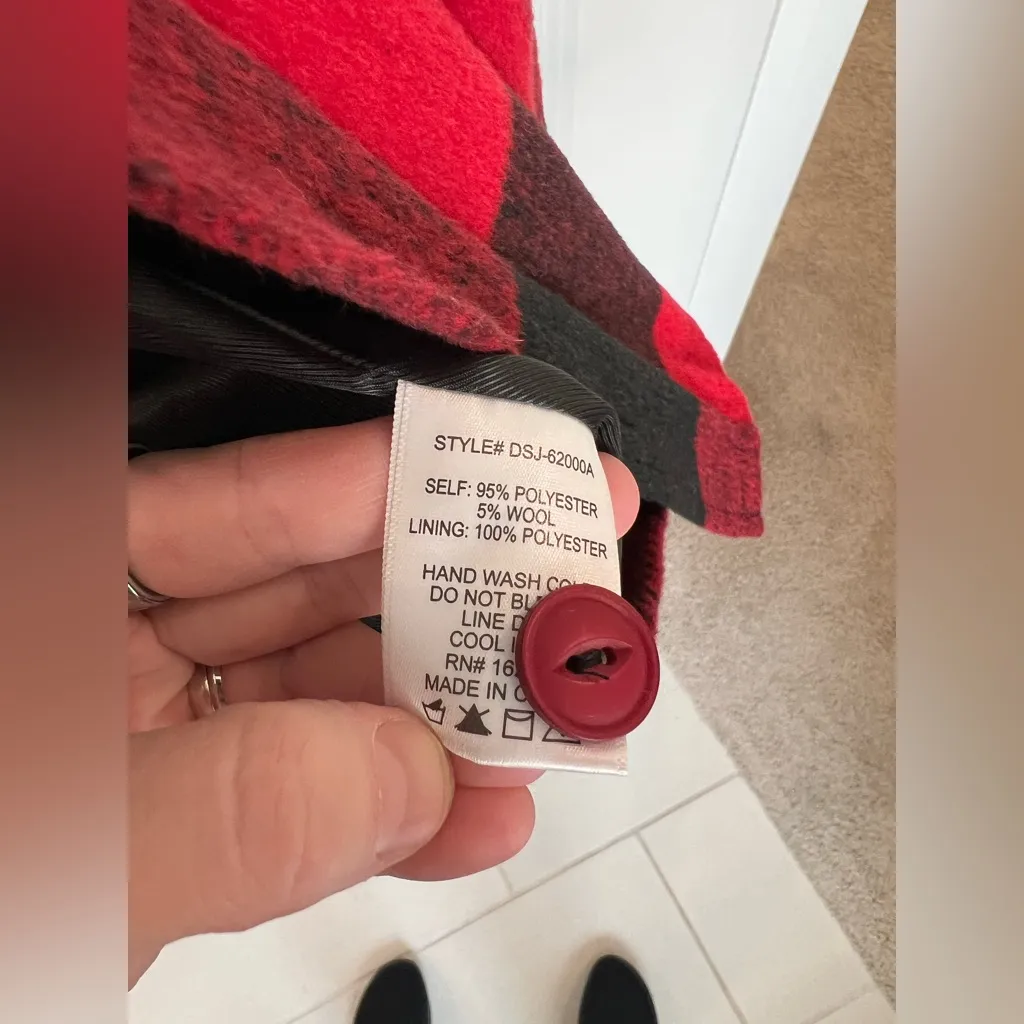 New Sky to Moon Red and Black Plaid Jacket Size M - Image 4