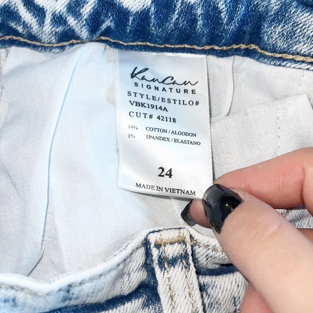 KanCan Signature Light Acid Wash Distressed Relaxed Fit Jeans Size 24 - Image 11