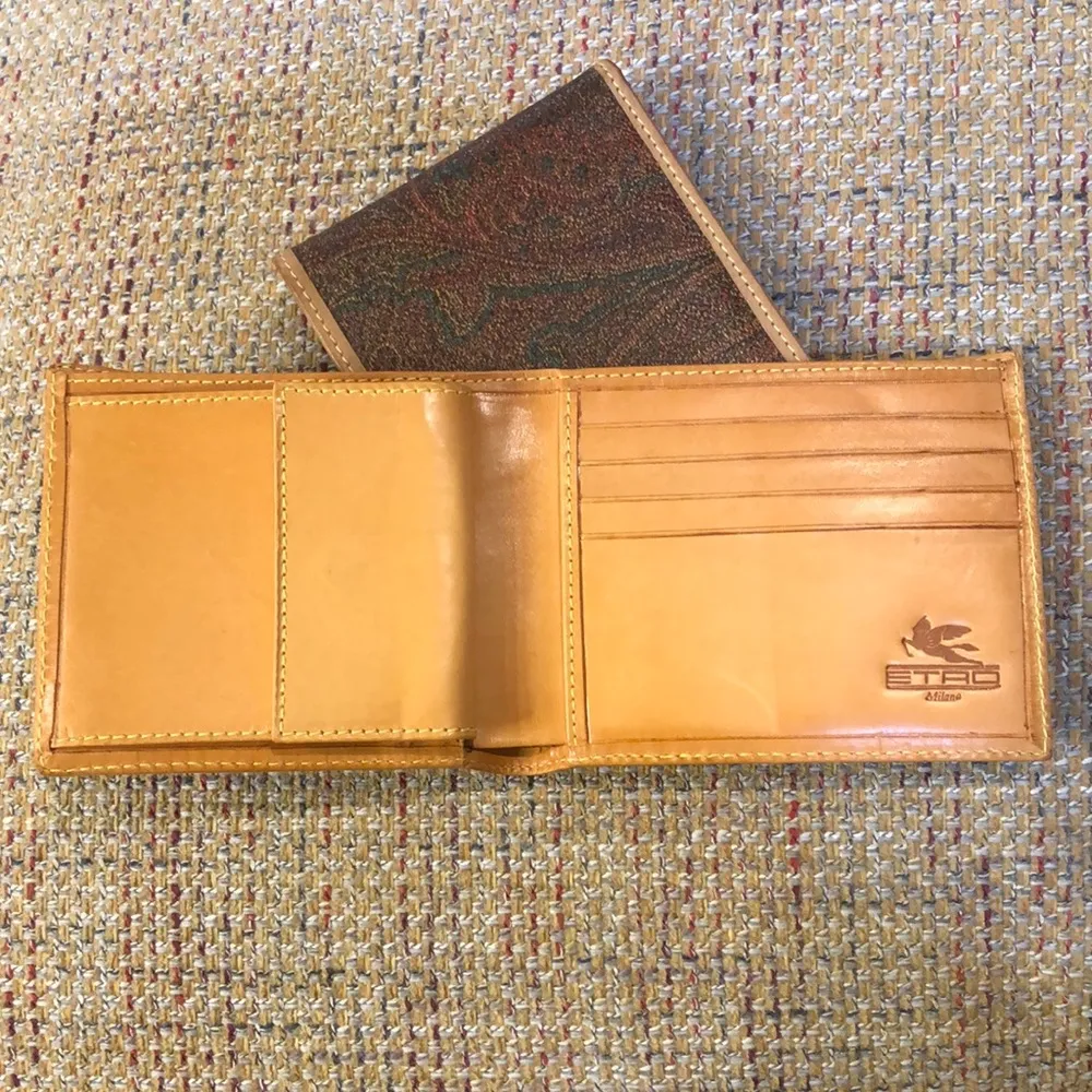 ETRO Milano Red Paisley NWOB Coated Canvas Vachetta Bifold Wallet - Image 9