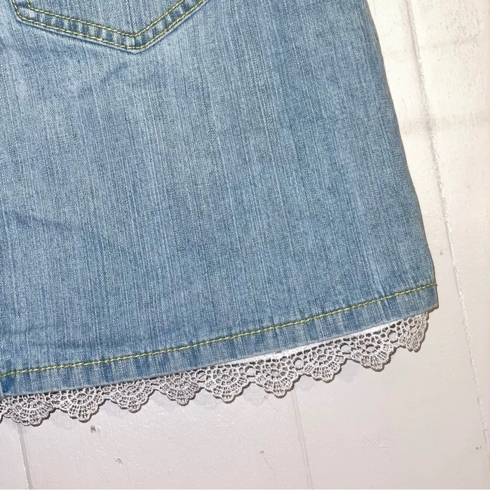 Y2K Tommy Hilfiger Jean Skirt Low Rise Lace Trim Size 4 Vintage 2000s - Image 4