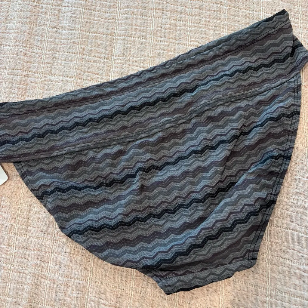 Athleta Gray striped Bikini Bottom‎ size Medium NWT - Image 5