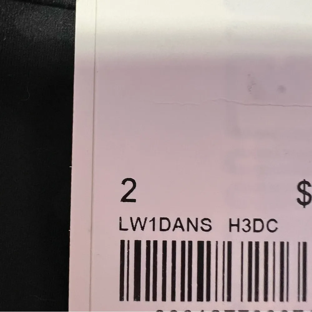 Camo power pivot tank Lululemon NWT - Image 3