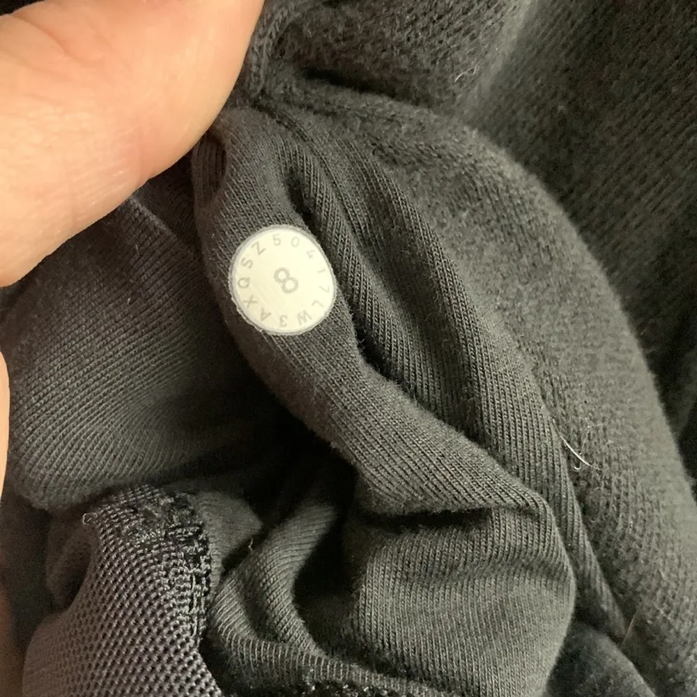 Lululemon Black Flocked Roses Quarter Zip Sweatshirt Size 8 - Image 4